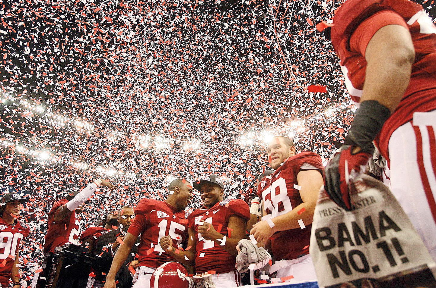 Crimson Reign: Alabama's 2011 Season and Return to the top of College Football Book