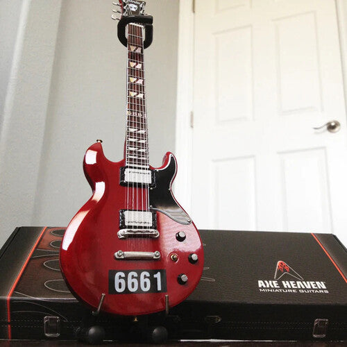 Axe Hvn Zv520 Zacky Vengeance Avg Svnfld 6661 Red - Axe Hvn Zv520 Zacky Vengeance Avg Svnfld 6661 Red - Collectibles