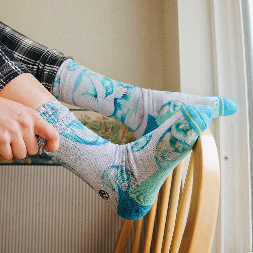 Maia Negre Dove Adult Crew Socks