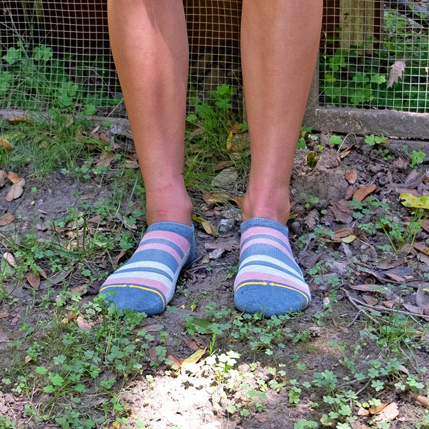 Dream Rose Plant-Based Dye Adult No Show Socks