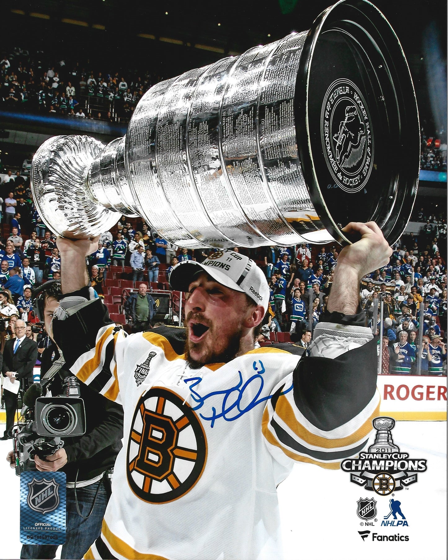 Brad Marchand 2011 Stanley Cup Boston Bruins Autographed 11" x 14" Hockey Photo