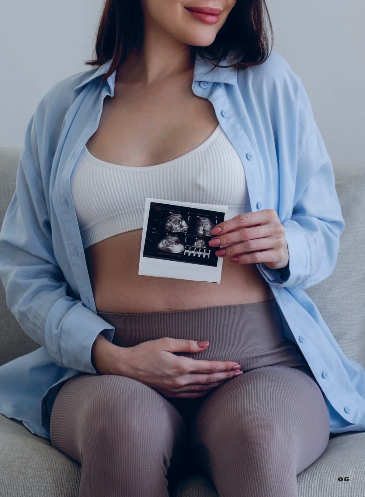 Motherhood - Maternity: 20 Nutritional Recipes For Every Trimester, Expert Tips, Pregnancy At Work, Safe Workouts, Fashion, Preparing For Arrival, New Mom Essentials, Breastfeeding, Postpartum & More!