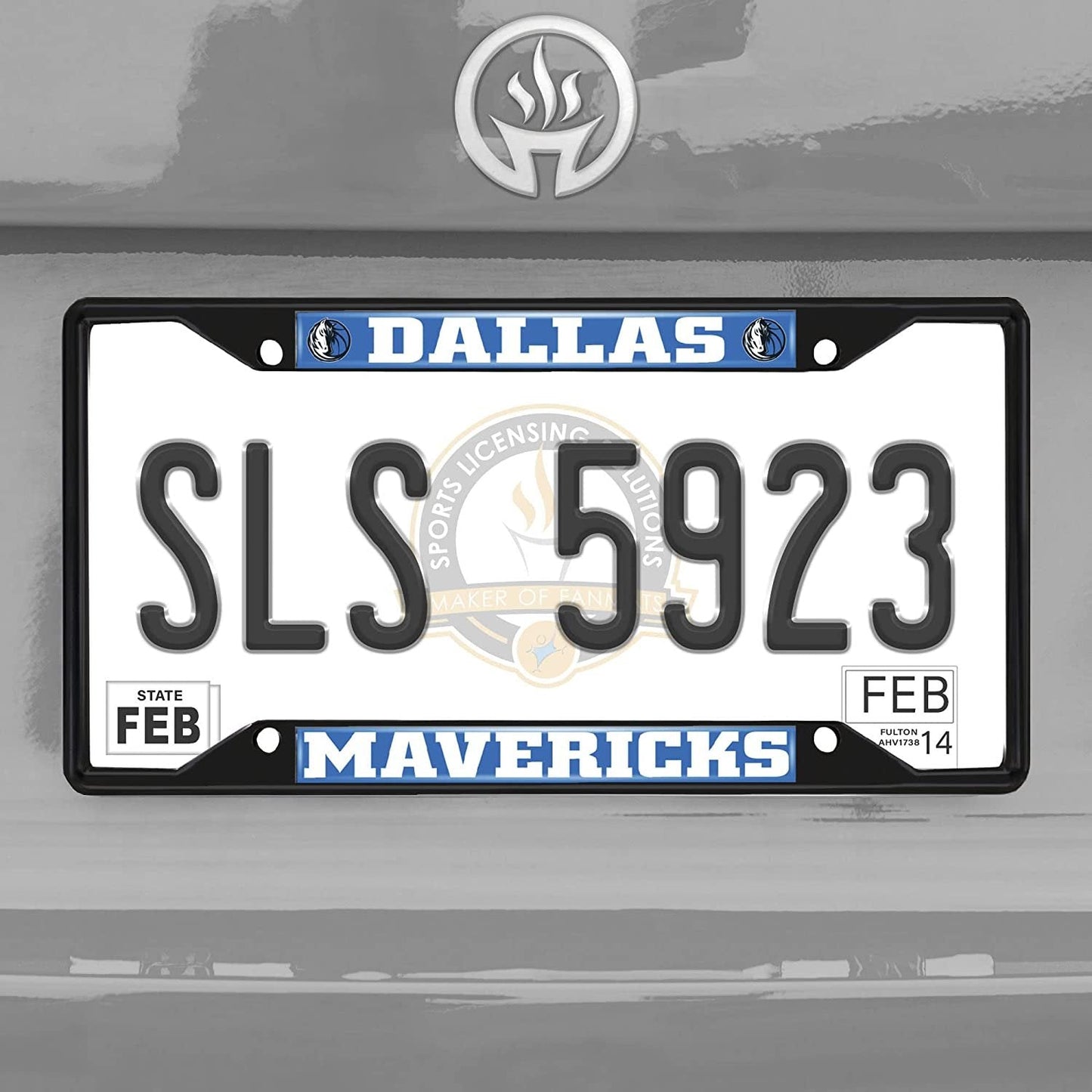FANMATS 31329 Dallas Mavericks Metal License Plate Frame Black Finish