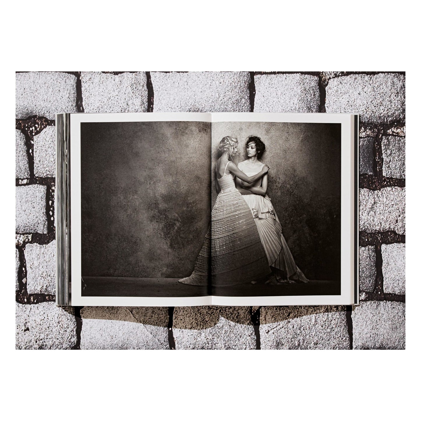 Peter Lindbergh. Dior (German, French, English) Book