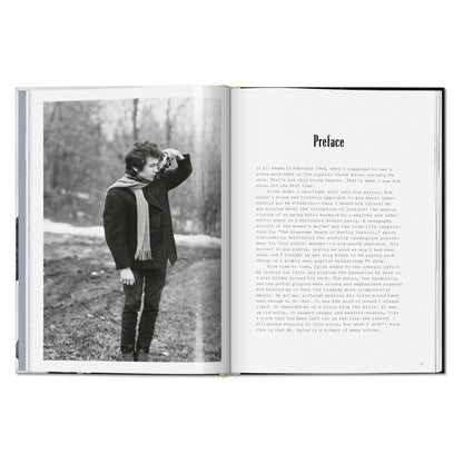Daniel Kramer. Bob Dylan. A Year and a Day (English) Book