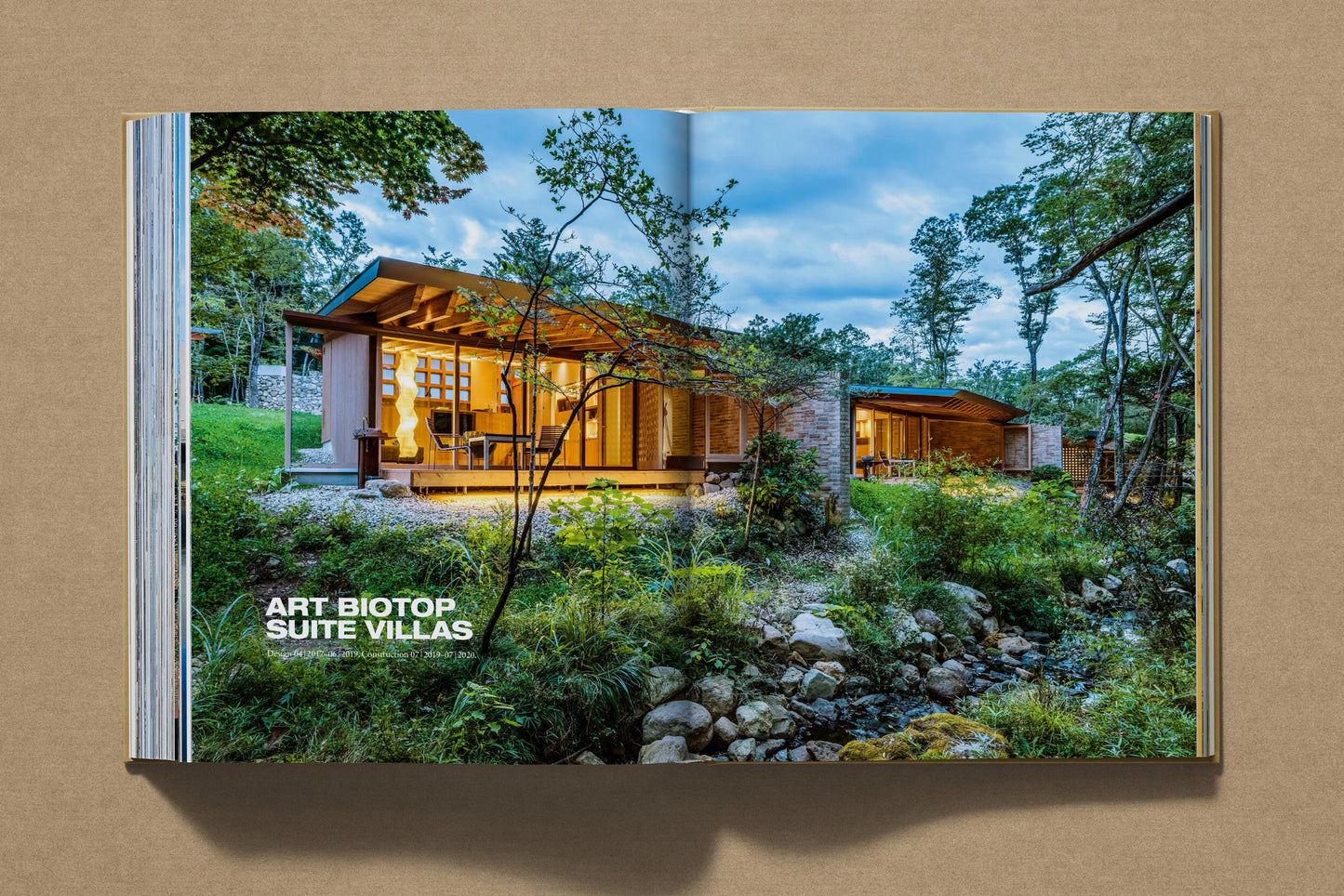 Shigeru Ban. Complete Works 1985–Today (German, French, English) Book