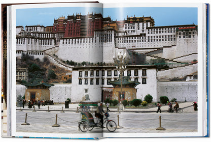 Living in Asia. 40th Ed. (German, French, English) Book