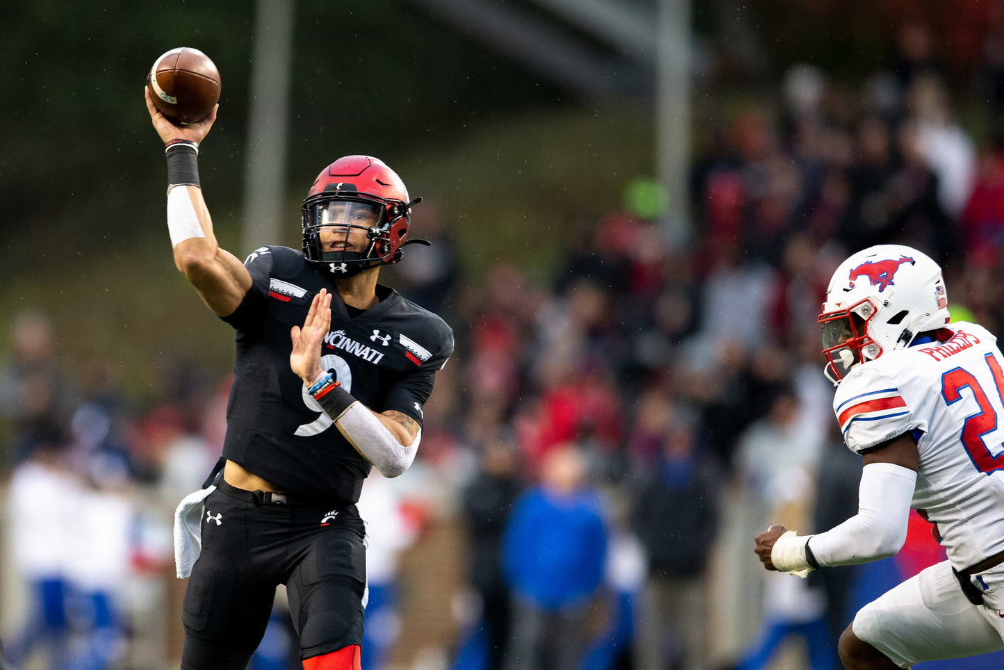 Breaking Down Barriers: How the Cincinnati Bearcats Crashed the College Football Playoff Party Book