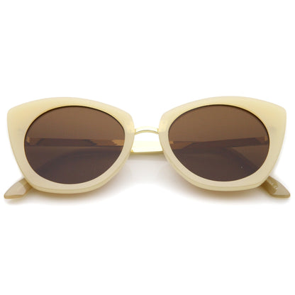 Women's Bold Round Metal Temple Cat Eye Sunglasses A526