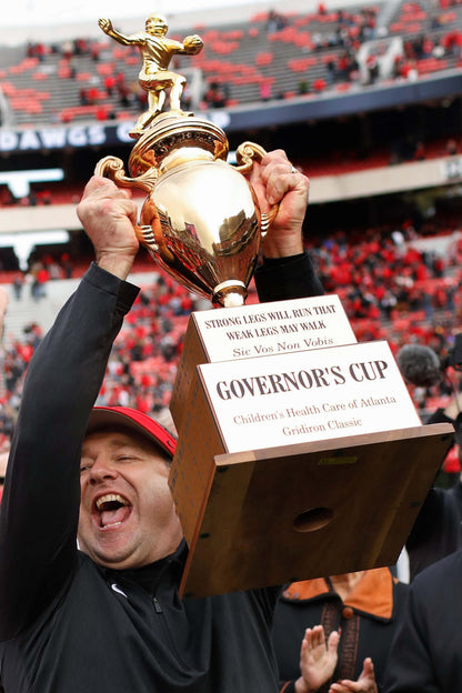 Dawgs Rising: How Kirby Smart Transformed Georgia into a Perennial Contender Book