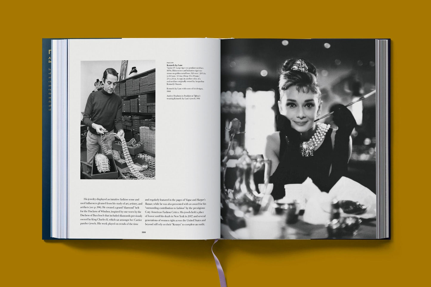 Costume Jewelry (German, French, English) Book
