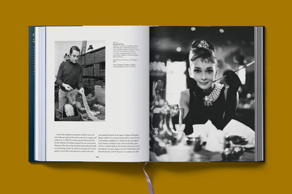 Costume Jewelry (German, French, English) Book