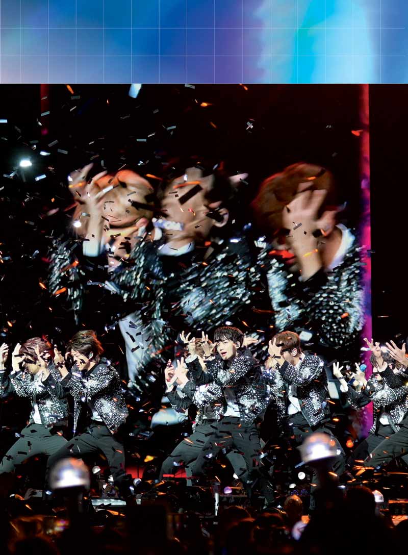 Seventeen - Fan Guide: K-Pop Band, Journey To Stardom, 13 Members, Mingyu, The8, Joshua, Seungkwan, S.Coups, Vernon, Greatest Hits, Hot, Super, Darl+ing, Pretty U, 25 Facts, Quiz, Free Poster & More!