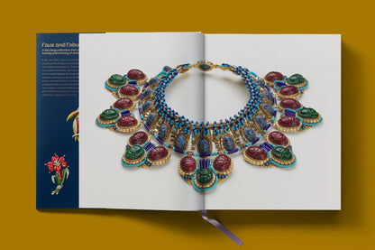 Costume Jewelry (German, French, English) Book