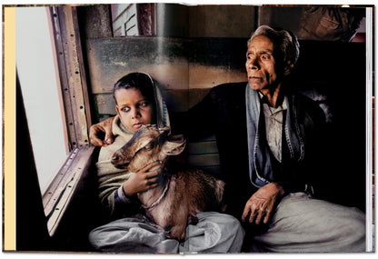 Steve McCurry. Animals (English) Book