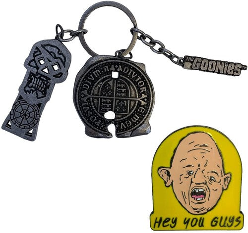 Goonies - Chs Keychain And Pin Set - Goonies - Chs Keychain And Pin Set - Novelties