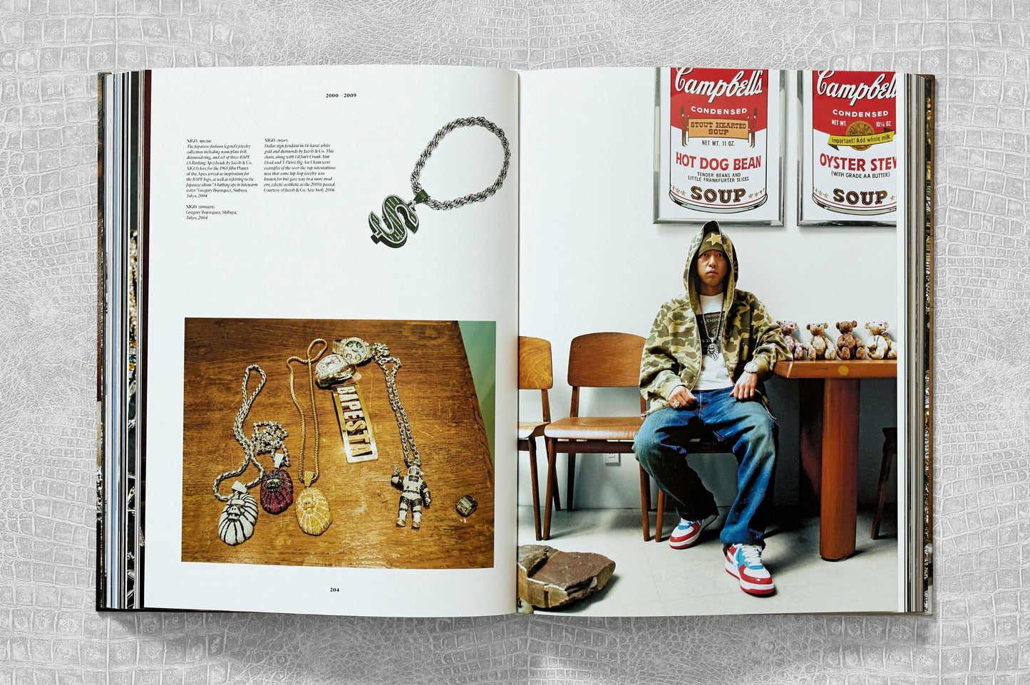 Ice Cold. A Hip-Hop Jewelry History (German, French, English) Book