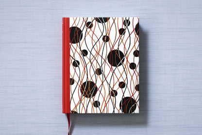 The Book of Printed Fabrics. From the 16th century until today (German, French, English) Book