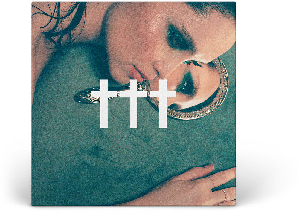 '+++ (Crosses) - Day One / Vivien [Vinyl Single] Vinyl Record