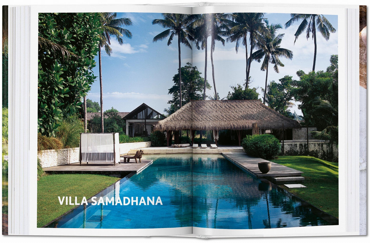 Living in Bali. 45th Ed. (German, French, English) Book