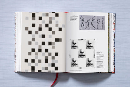 The Book of Printed Fabrics. From the 16th century until today (German, French, English) Book