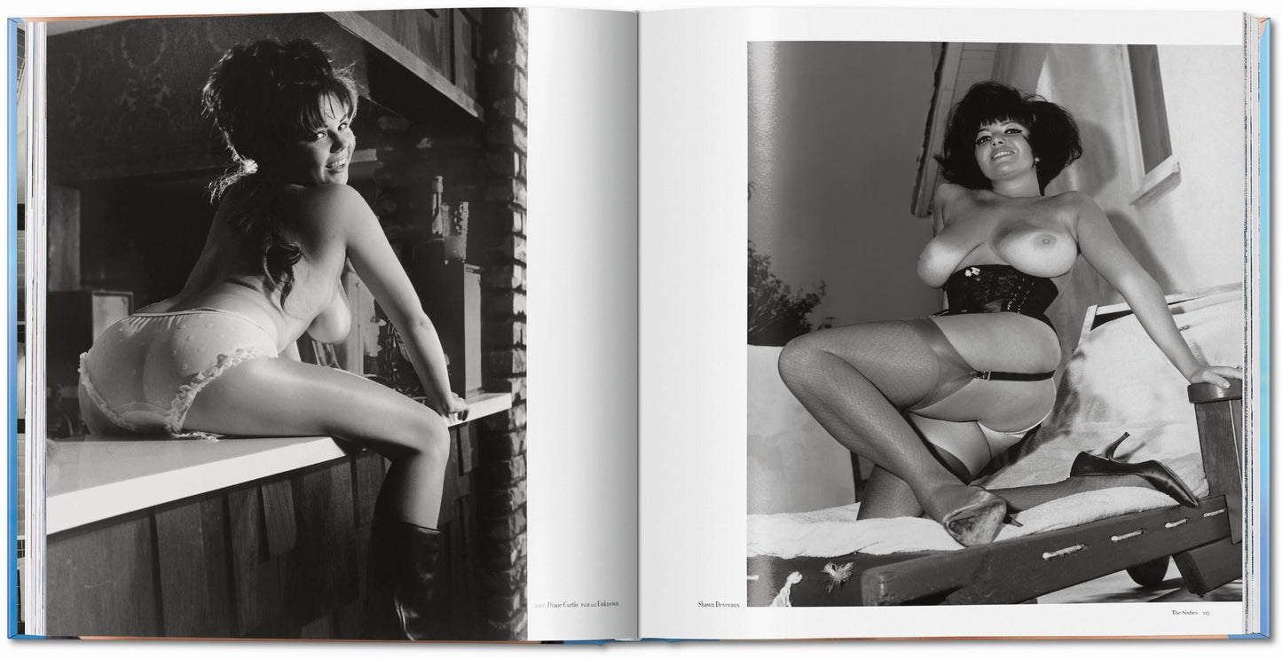 The Big Book of Breasts (German, French, English) Book