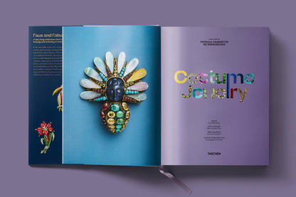 Costume Jewelry (German, French, English) Book