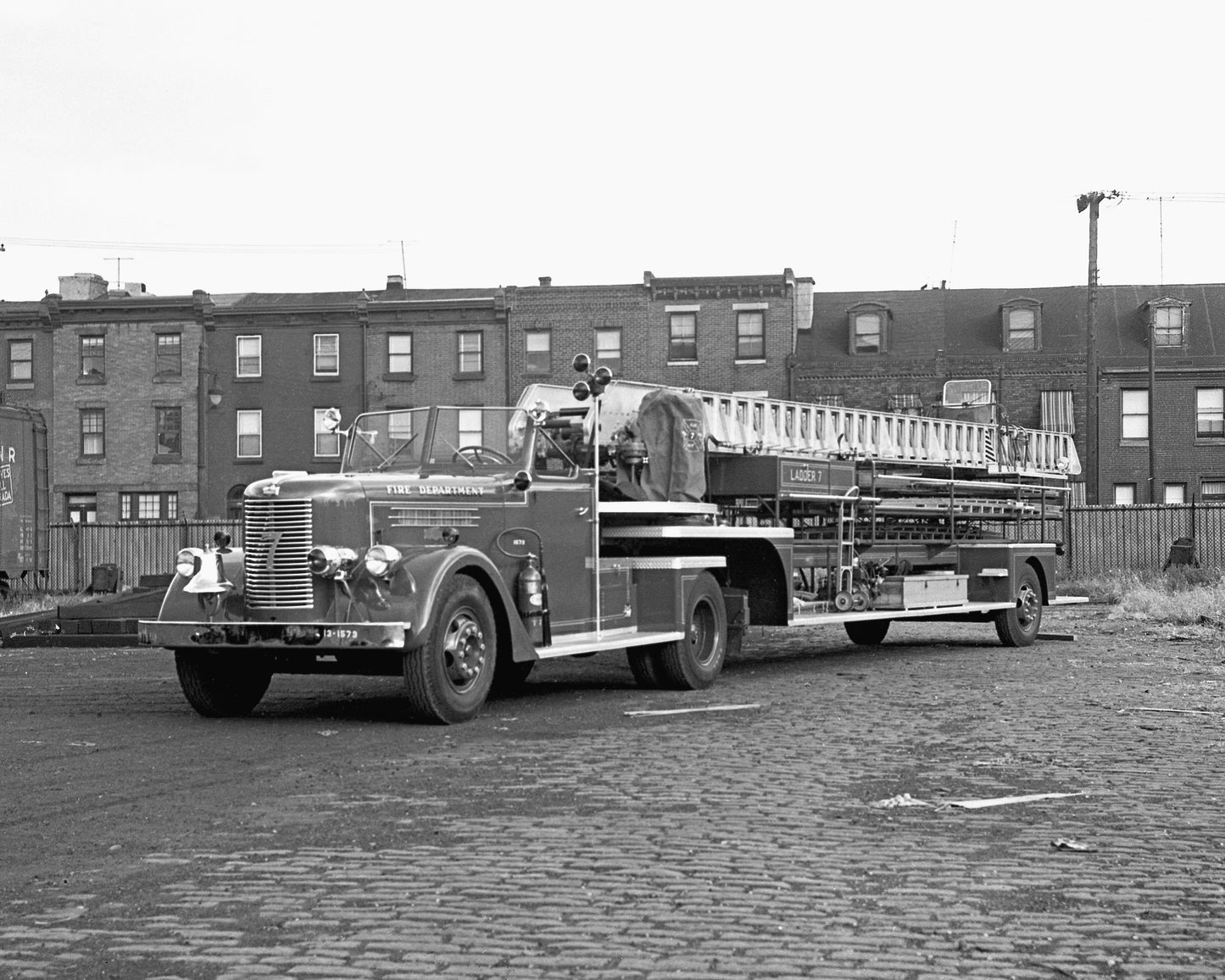 From Horses to Horsepower: A History of Philadelphia's Fire Apparatus 1871 to 2017 Book