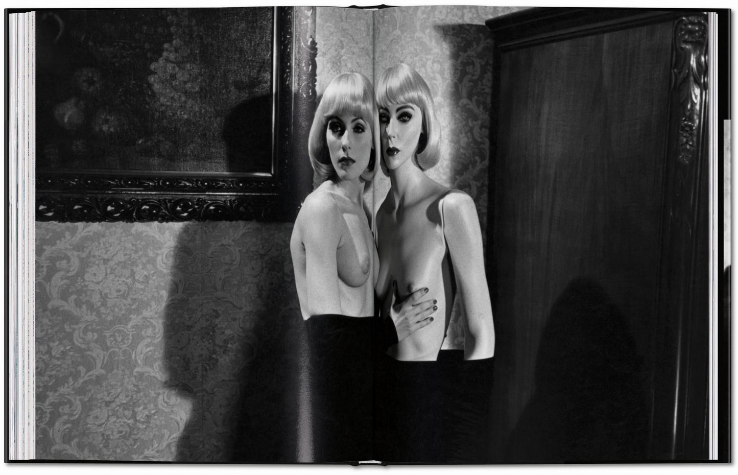 Helmut Newton. Berlin, Berlin (German, French, English) Book