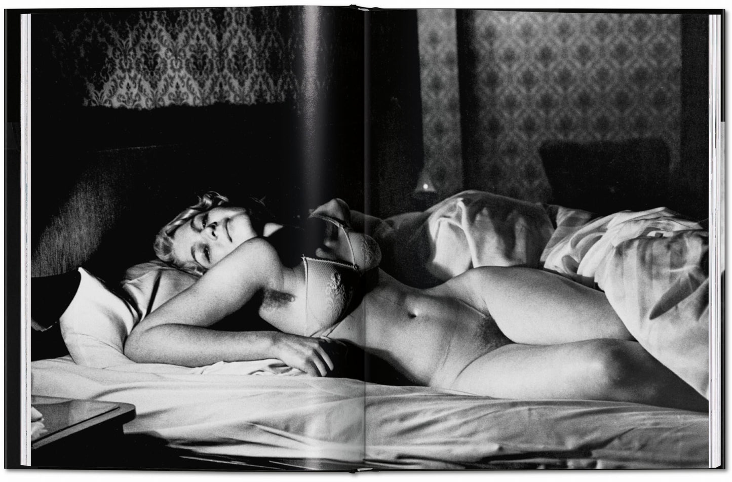 Helmut Newton. Berlin, Berlin (German, French, English) Book