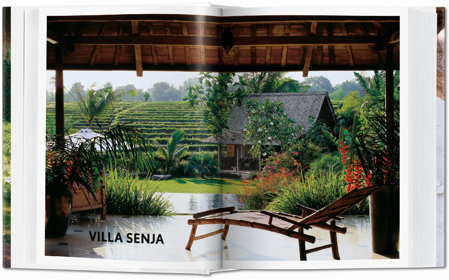 Living in Bali. 45th Ed. (German, French, English) Book