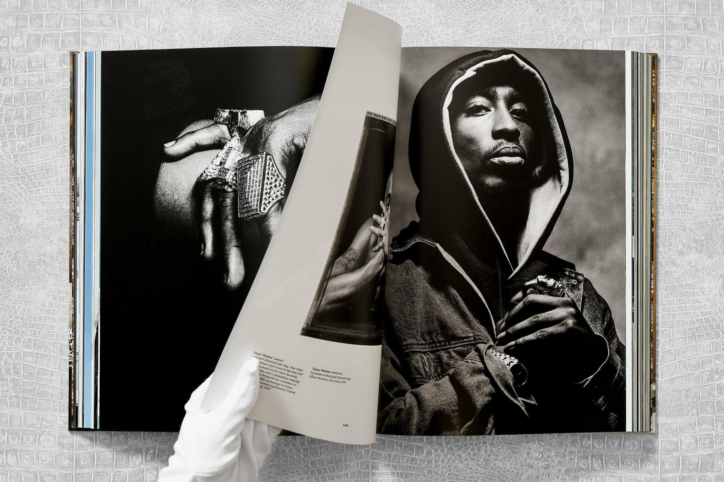 Ice Cold. A Hip-Hop Jewelry History (German, French, English) Book
