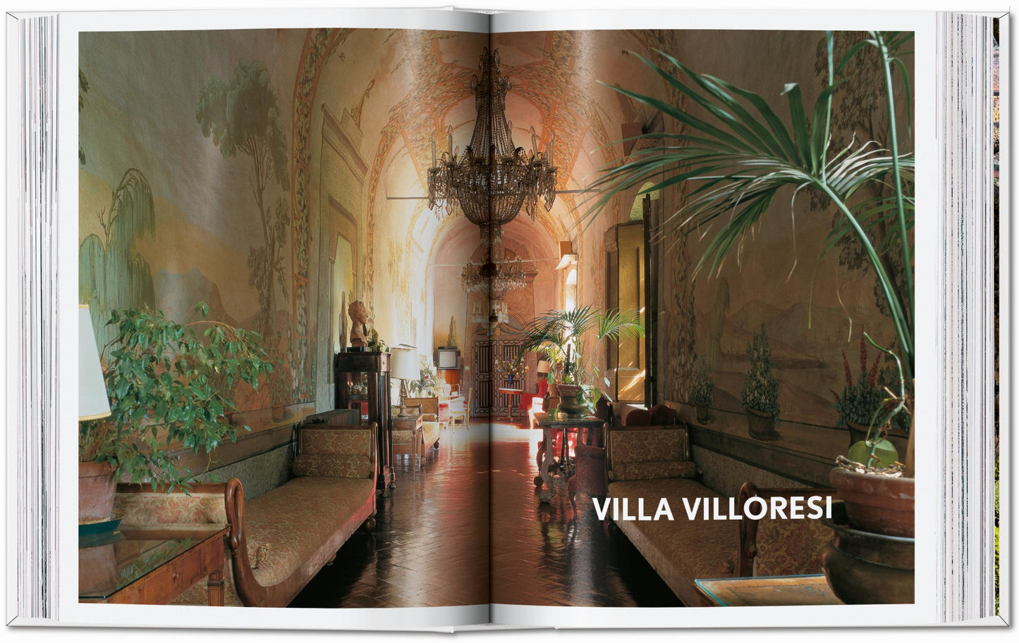 Living in Tuscany. 45th Ed. (German, French, English) Book