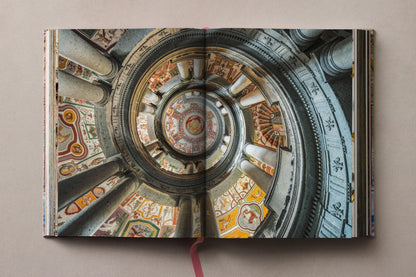 Massimo Listri. Italian Palaces (German, French, English) Book