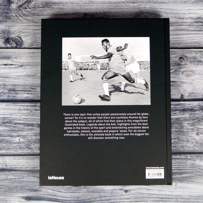 Soccer - The Ultimate Book