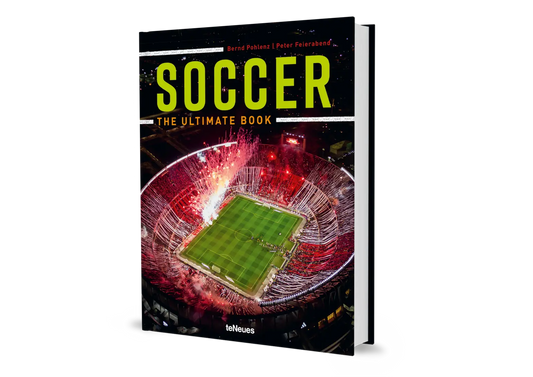 Soccer - The Ultimate Book