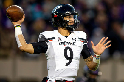 Breaking Down Barriers: How the Cincinnati Bearcats Crashed the College Football Playoff Party Book