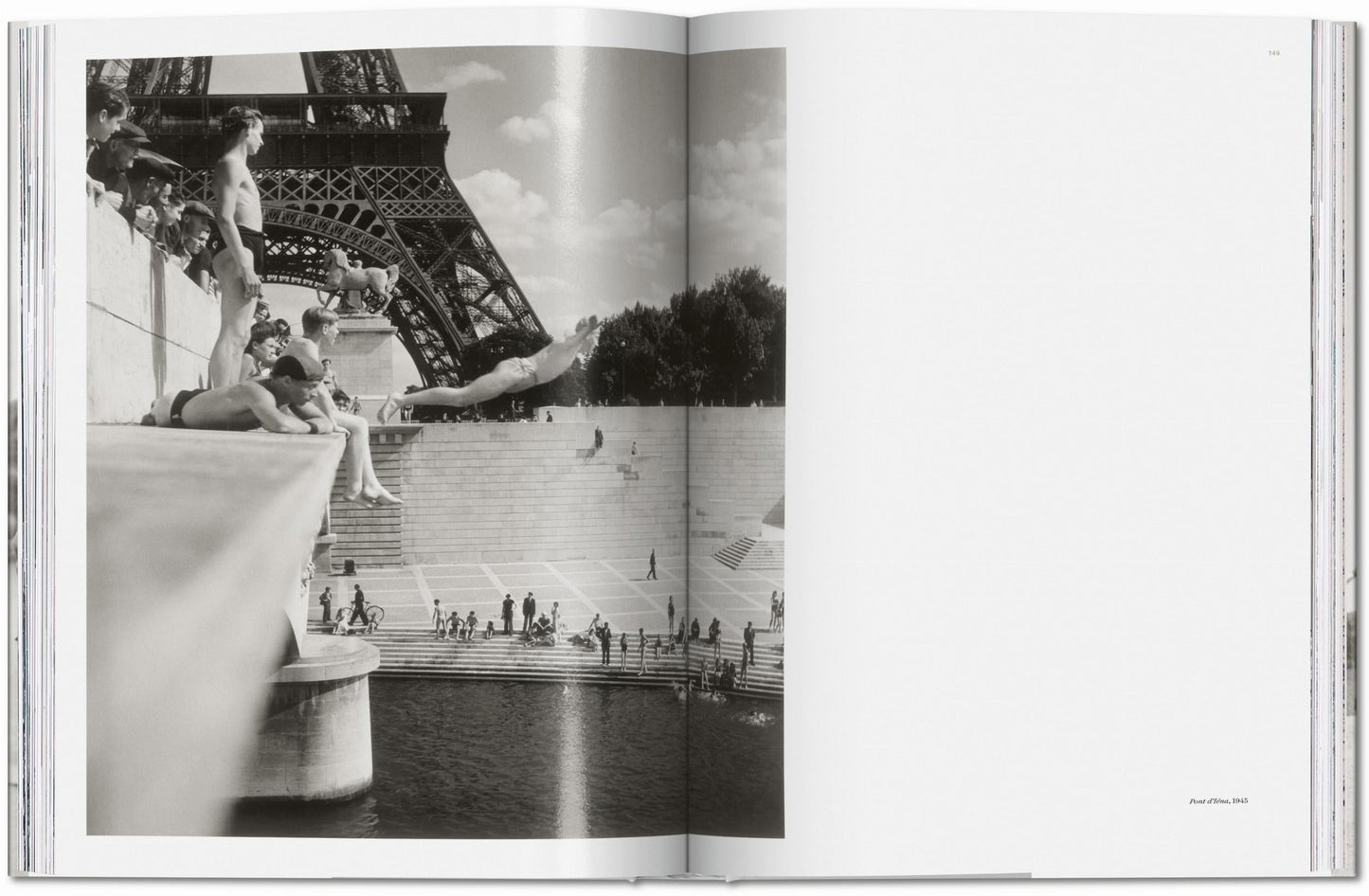 Robert Doisneau. Paris (German, French, English) Book