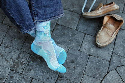 Maia Negre Dove Adult Crew Socks