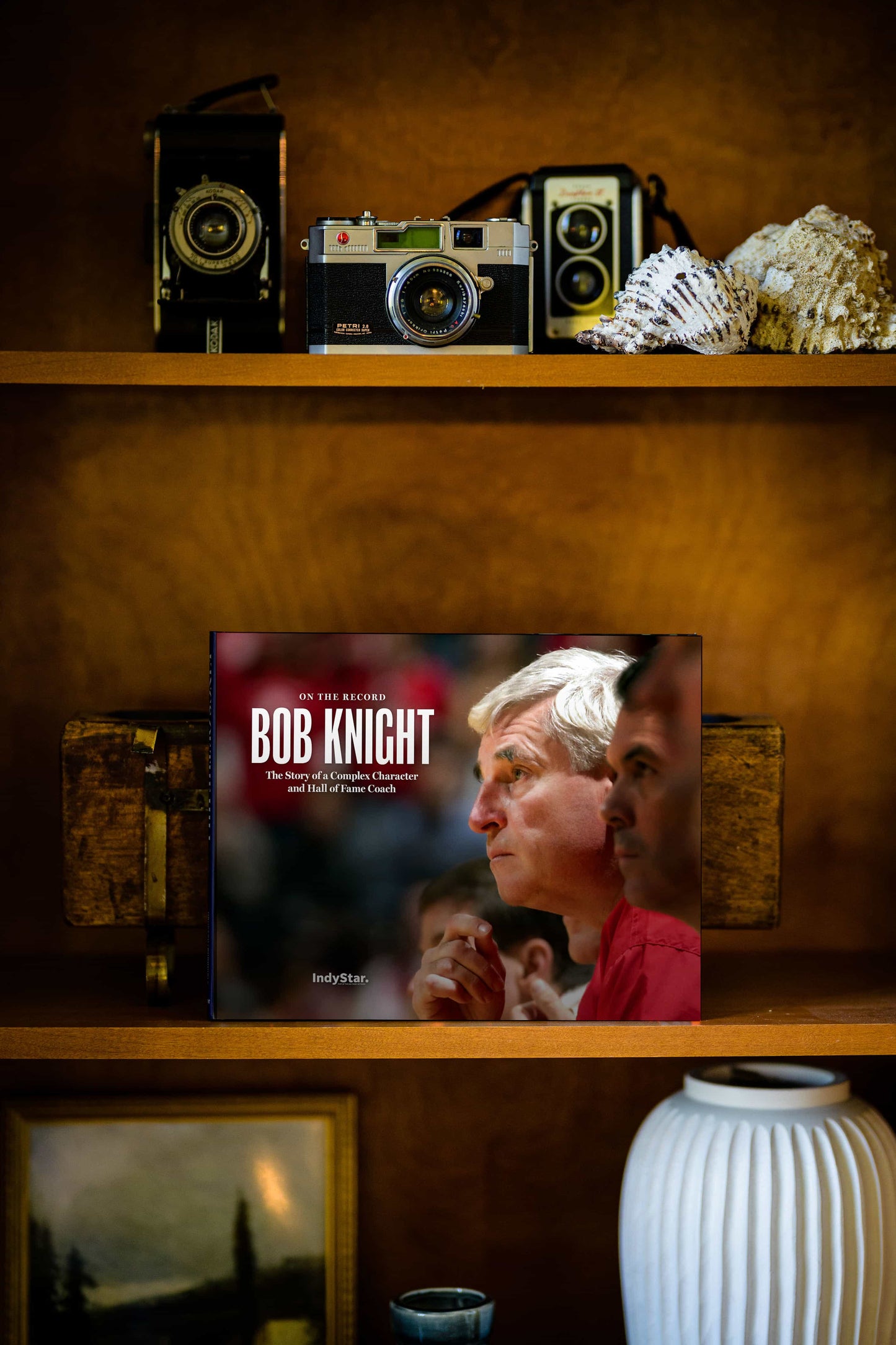 Bob Knight: On the Record: The Story of a Complex Character and Hall of Fame Coach