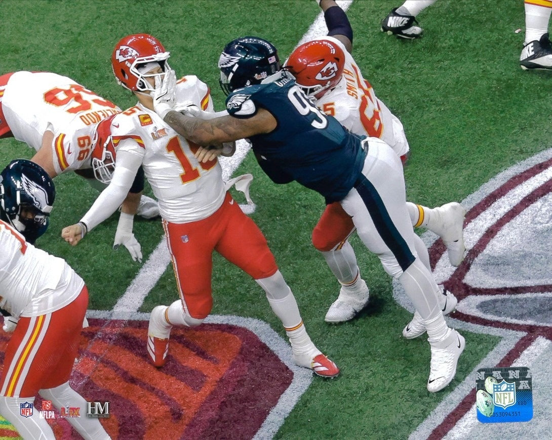 Jalen Carter Super Bowl LIX vs Patrick Mahomes Action Photo