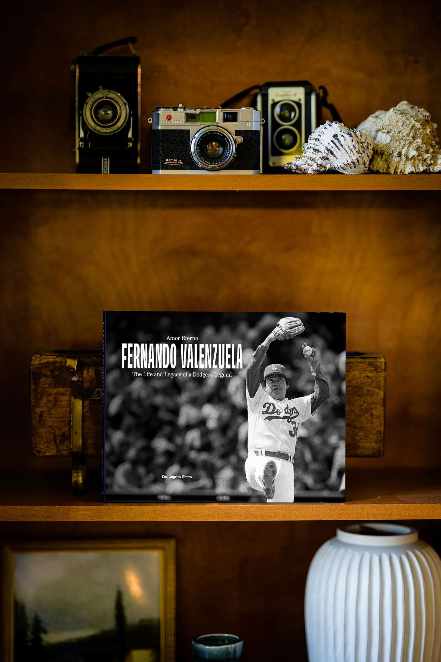 Amor Eterno: Fernando Valenzuela: The Life and Legacy of a Dodgers Legend Book