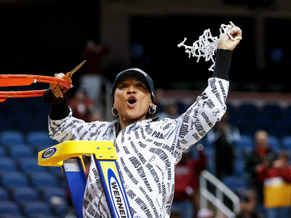 Dawn of a Dynasty: The South Carolina Gamecocks Return to College Basketball Glory with Their Second NCAA Title Book