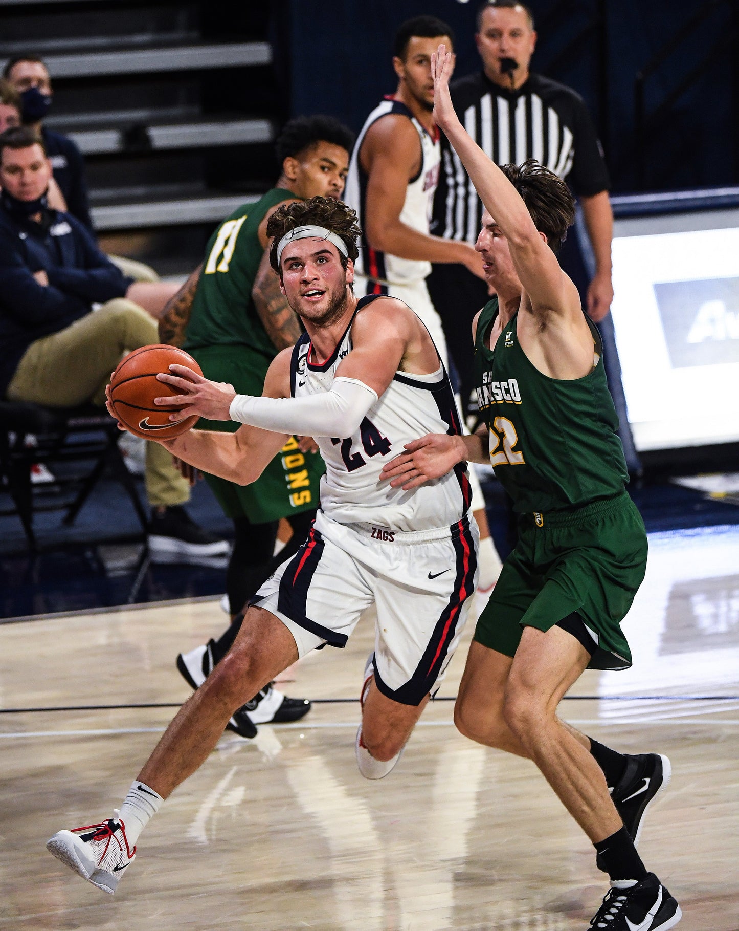 Remarkable: Gonzaga's March to a Magical 2020-21 Season Book