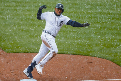 Roar of 125: The Epic History of the Detroit Tigers Book - BACKORDER ships 01/30/2026