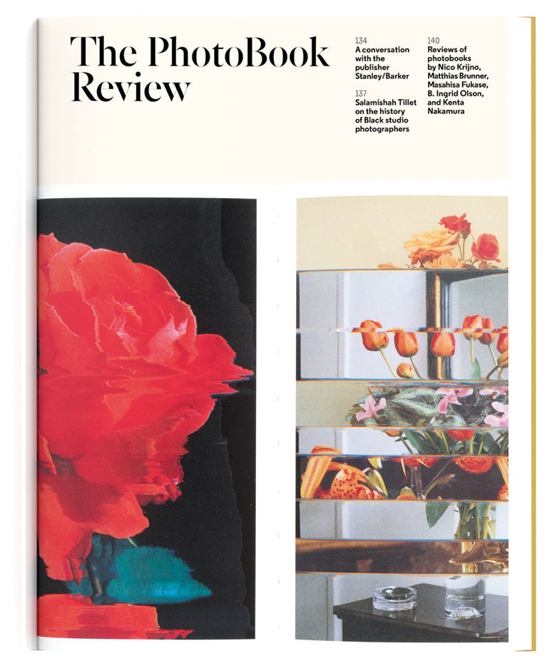 Aperture Magazine Fall 2023 - Accra: Art From Ghana's Capital, Film, Architecture, Textiles, Fashion, Community, History Of Black Studio Photographers, Reviews Of Photobooks & Post-Independence