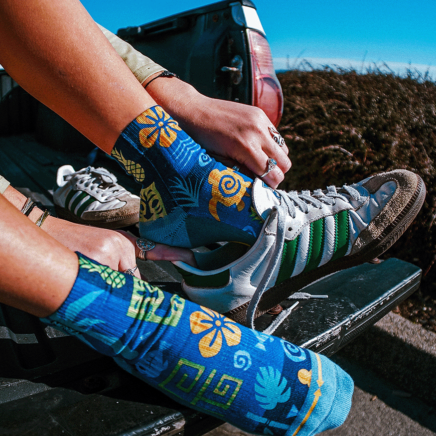 Aloha Ahiahi Adult Quarter Crew Socks By MERGE4