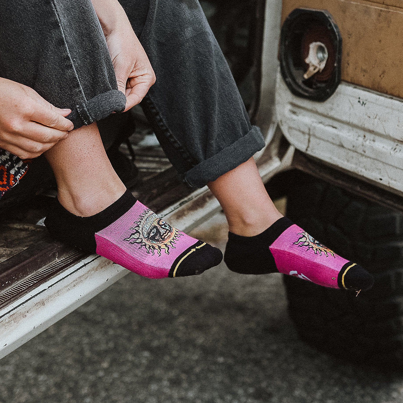 Sublime Sun Pink Adult No Show Socks