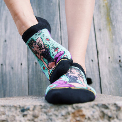 Double Trouble Kitty Adult No Show Socks With Art By Dirk Vermin