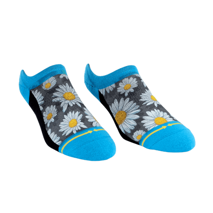 Spring Daisies Adult No Show Socks with Art by Slogan